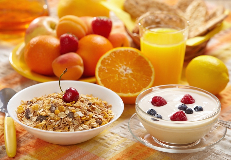 10 причин завтракать по утрам