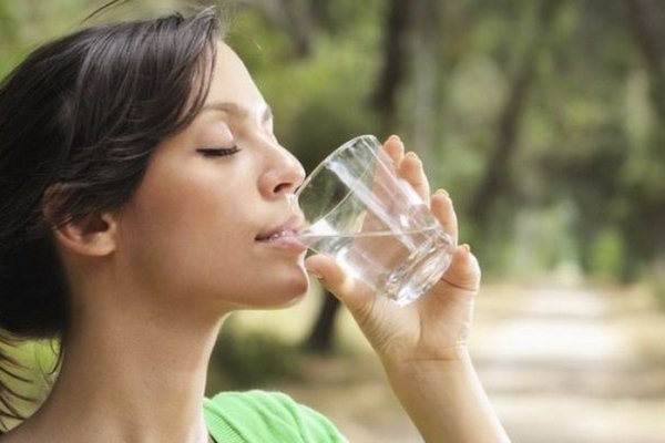 Как пить минеральную воду, чтобы очистить организм