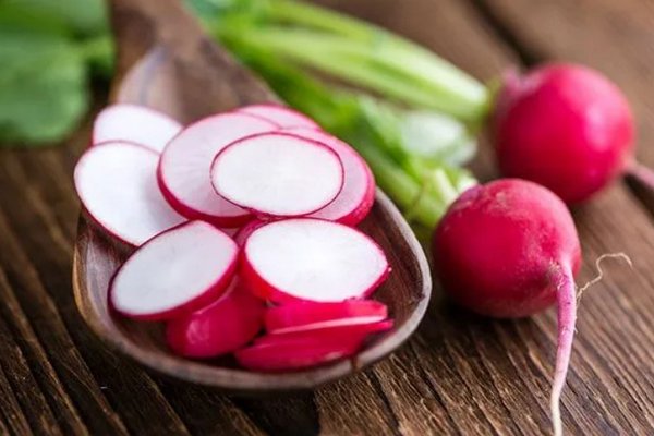 Как избавиться от нитратов в первых овощах?