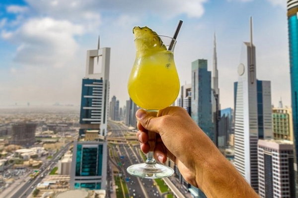 Где в Эмиратах запрещен алкоголь?