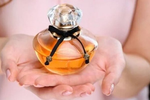 Женская парфюмерия: как выбрать идеальный аромат