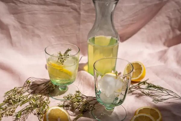 Незабываемый вкус Италии: как приготовить самое настоящее лимончелло прямо у себя дома