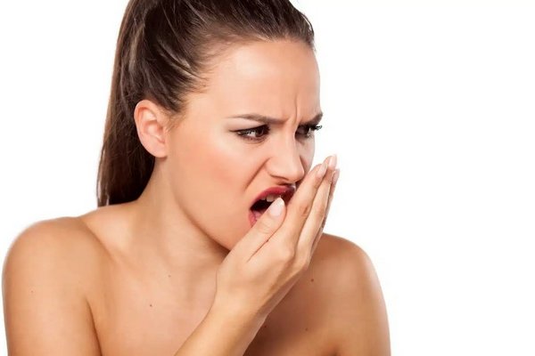 Откуда берется неприятный запах изо рта – исследование