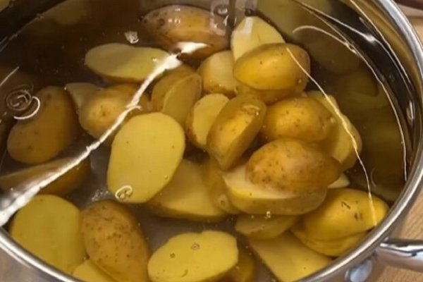 Как приготовить молодую картошку, чтобы было еще вкуснее: чудесный рецепт