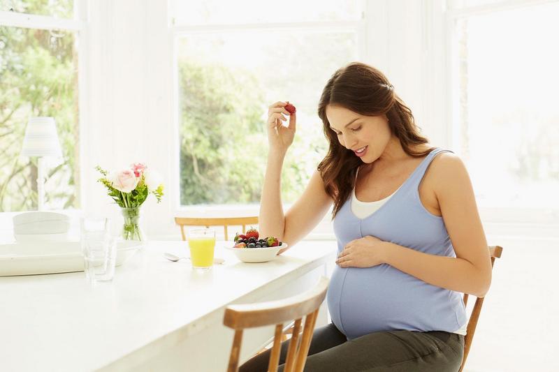 Рацион беременной может повлиять на дату родов
