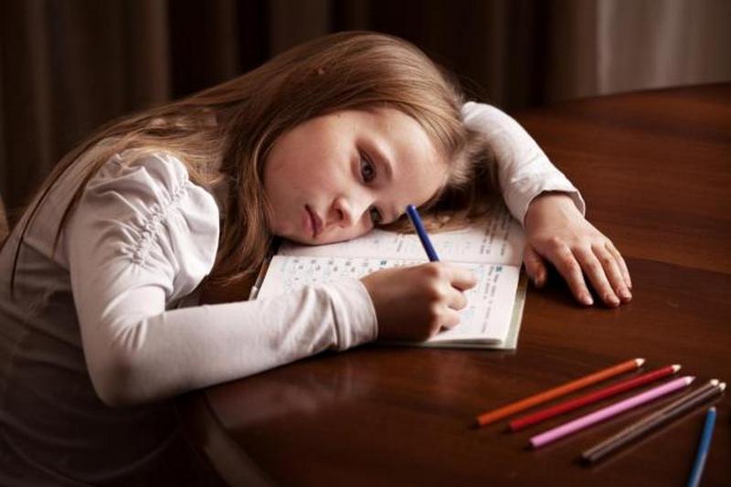 Почему родители не должны помогать детям делать домашнее задание