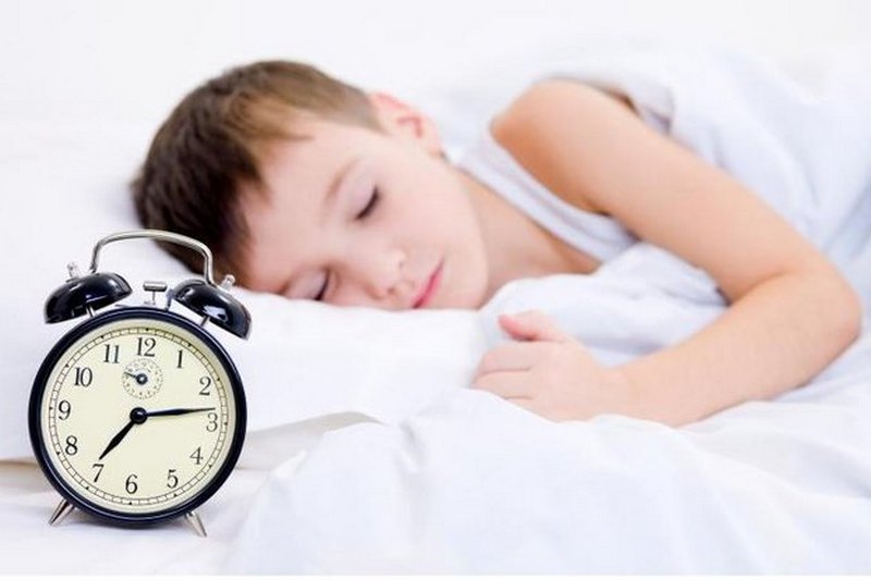 Еще 5 минут: как разбудить и быстро собрать ребенка в школу