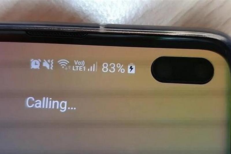 У Samsung Galaxy S10 мерцают экраны, но это нормально