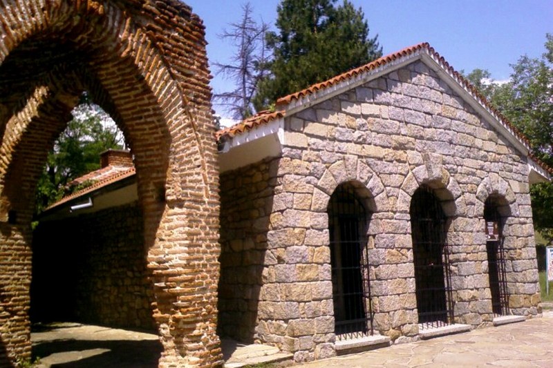 Фракийская гробница в Свештари. Болгария