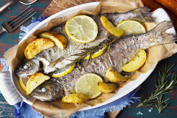 Як запікати рибу у духовці. Три чудові рецепти для різних сортів риби