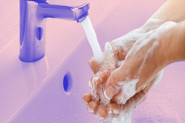 Как дезинфицировать руки, чтобы не заразиться и не пересушить кожу