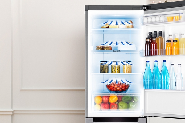 Почему холодильник Samsung RB30J3000SA двухкамерный должен быть на каж