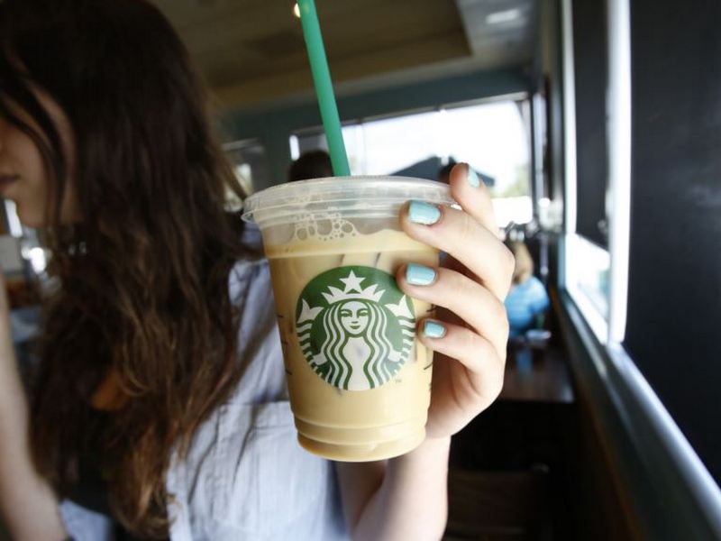 Starbucks на два месяца приостановит рекламу в Facebook