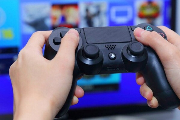 Игры для PlayStation 5 уже появились в продаже