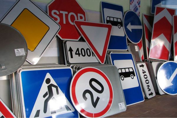 В Украине появились новые дорожные знаки: что нужно знать водителям