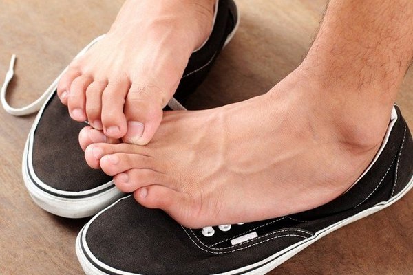 Как правильно ухаживать за ногами при диабете?