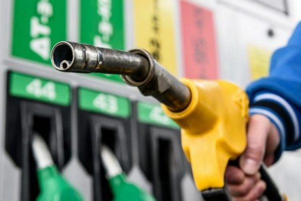 Украинцам рассказали о скором росте цен на бензин