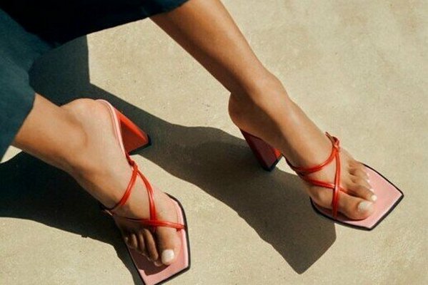 Модная обувь на лето 2021 - босоножки как у Эльзы Хоск