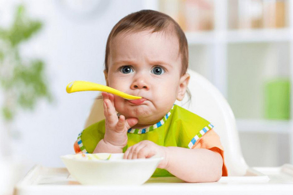 Как решить проблему нарушенного пищевого поведения у ребенка