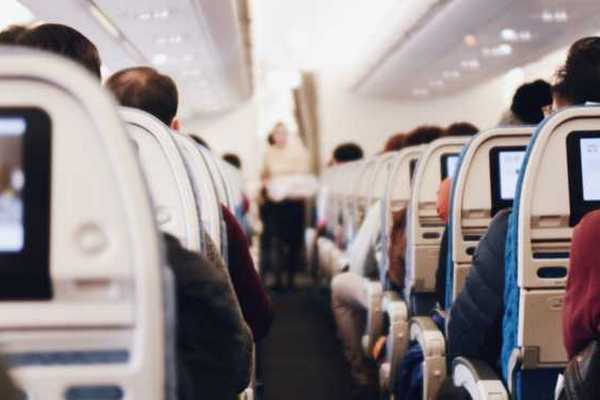 Как не заразиться коронавирусом в самолете: опытный путешественник рассказал лайфхаки