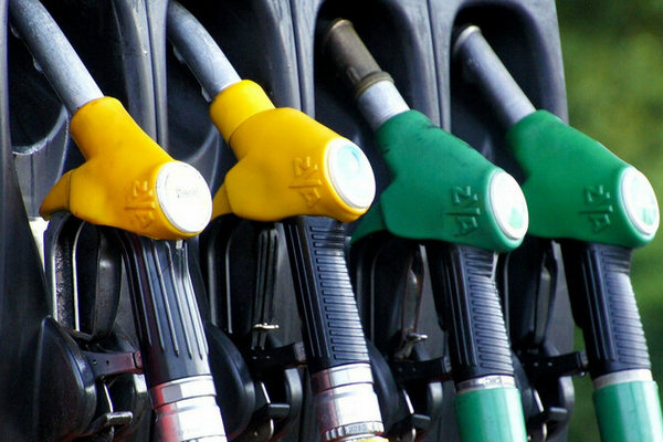 В Кабмине назвали причины ограничения цен на бензин