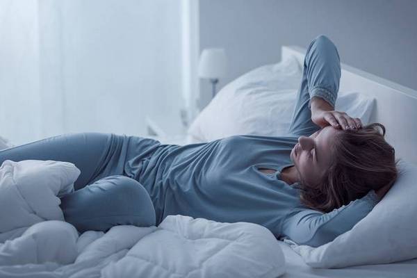 Проснуться в холодном поту: о каких болезнях сигнализирует ночная потливость