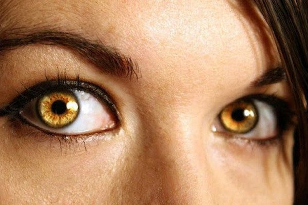 Что говорит о человеке цвет его глаз