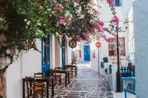 Греция вводит новые ограничения на двух популярных туристических островах: что изменится