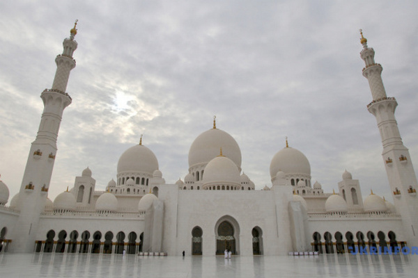 В Абу-Даби отменили карантин для вакцинированных туристов