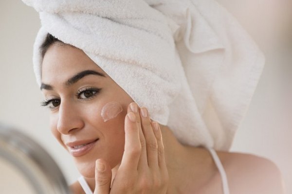 Как подольше сохранить упругость кожи лица, – советы косметолога Кейт Бланшетт