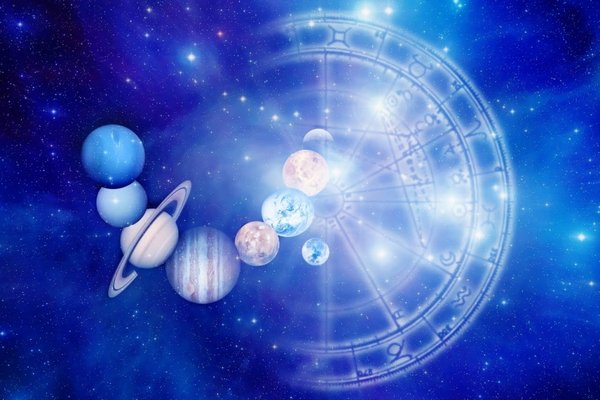 Астрологи назвали знаки Зодиака, которые прячут чувства