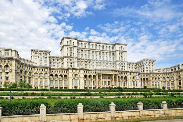 Румыния смягчила правила въезда для туристов
