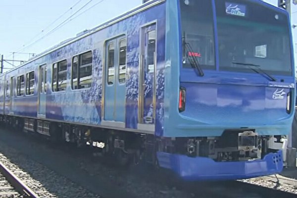 В Японии представили поезд с водородным двигателем