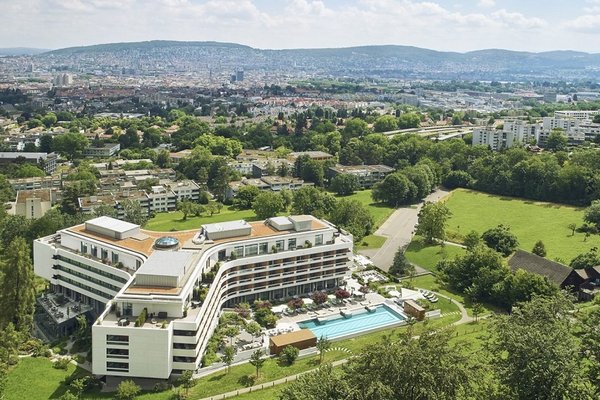 Оплатить номер криптовалютой: в Швейцарии откроется инновационный отель