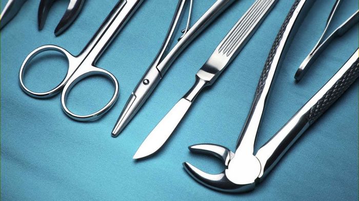 Как правильно выбирать медицинские ножницы и зажимы?