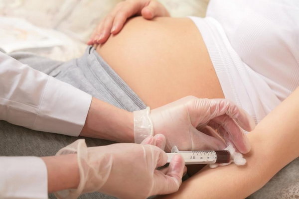 Где сдать тест НИПТ во время беременности в Казани?