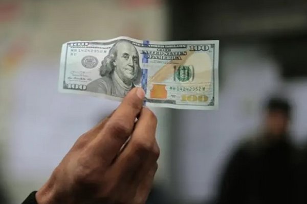 Доллар снова взлетит: украинцам рассказали, когда и при каких условиях