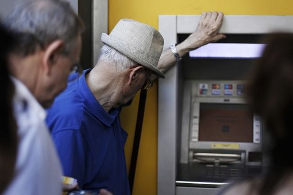 Что делать, если при использовании банкомата отключили свет: так вы вернете свои деньги