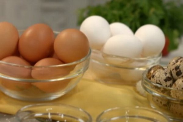 Секрет наших бабушек: для чего куриные яйца натирали подсолнечным маслом