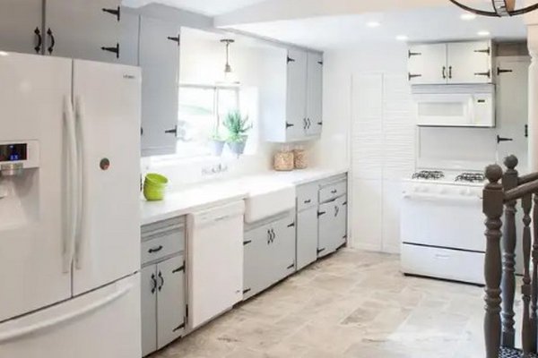 Стоит ли класть в кухне плиточную подогу: плюсы и минусы