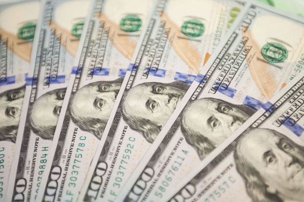 Курс доллара в апреле: эксперт спрогнозировал, ожидать ли прыжков валюты