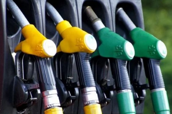 Бензин и дизель 19 апреля снова подешевели, цена автогаза пошла вверх