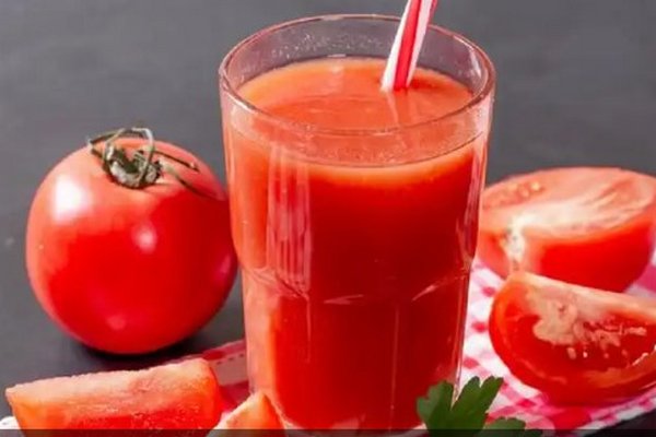 Никогда не пейте томатный сок, если у вас есть эти проблемы со здоровьем