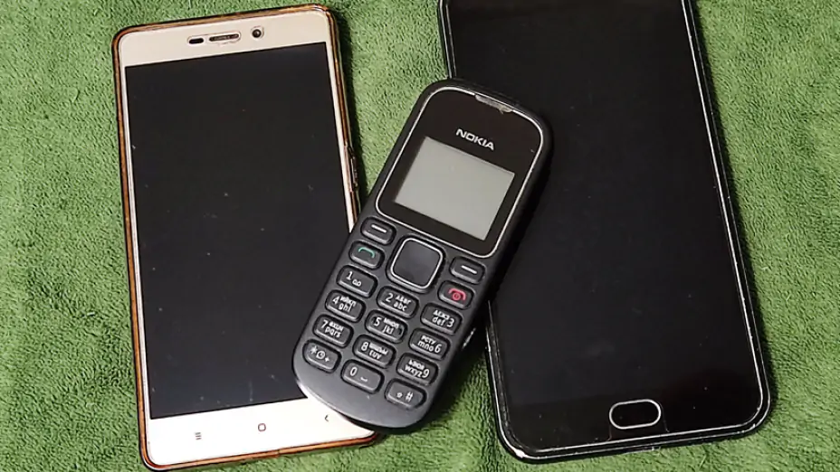 Не выбрасывайте старый телефон: 10 идей использования ненужного смартфона