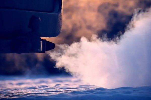 Автомеханики рассказали, почему долго прогревать двигатель зимой небезопасно
