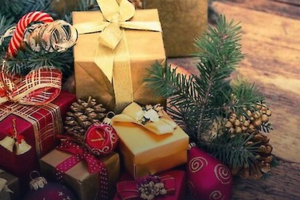 На зимние праздники украинцы сделают меньше подарков - опрос