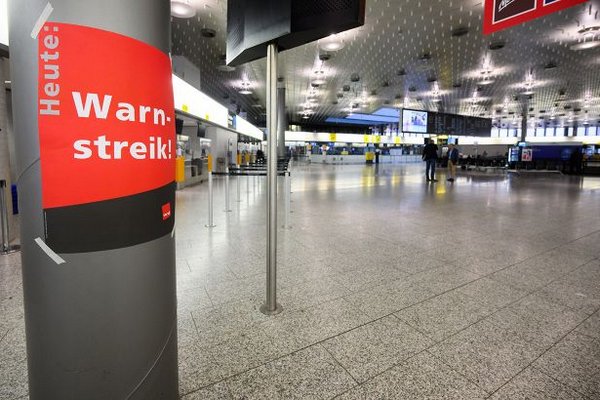 Отмена сотен рейсов. В Германии готовятся к масштабной забастовке в аэропортах