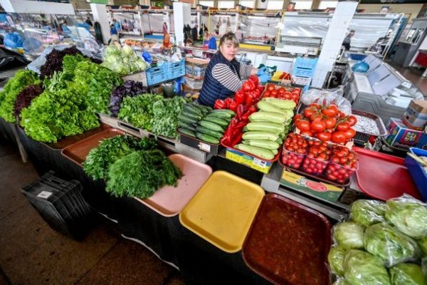 В Украине снова подорожал популярный тепличный овощ