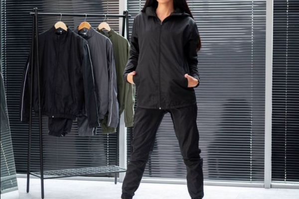 Почему спортивный костюм стал главным предметом гардероба современной