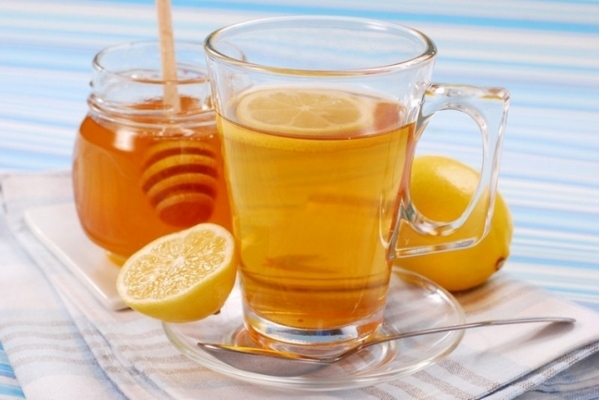 Как приготовить лимонно-медовый витаминный коктейль